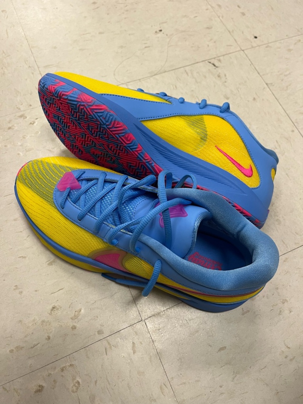 Giannis Freak 6 'Candy Funhouse'